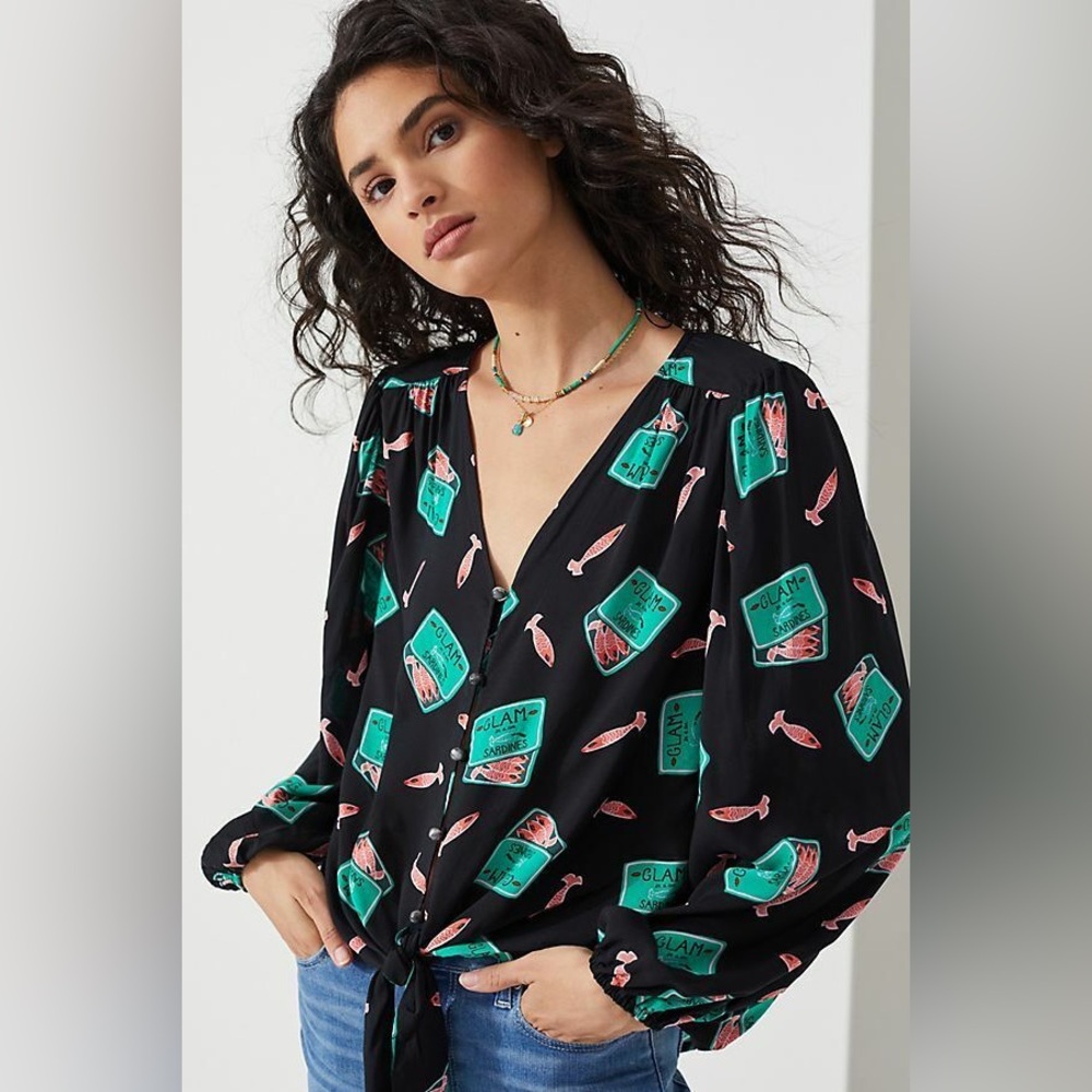 Kendra Dandy Dreamer Glam Sardines Blouse